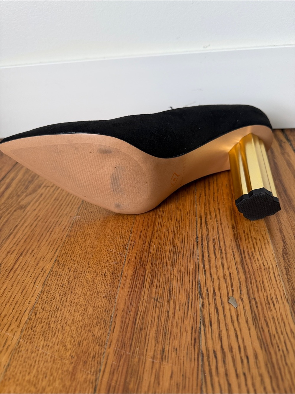 Katy Perry Collections Black Pointed Pumps with Gold Block Heel - Picture 3 of 6